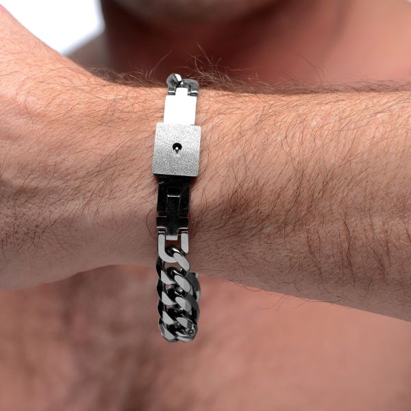 Picture of Chained Locking Bracelet and Key Necklace