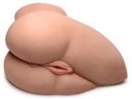 Picture of Mistress Casey Sidesaddle Butt Flesh